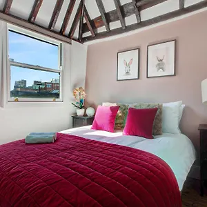  Apartment Old Street Iconic Warehouse Style 4 Bedroom 2 Bath House Prime Location United Kingdom