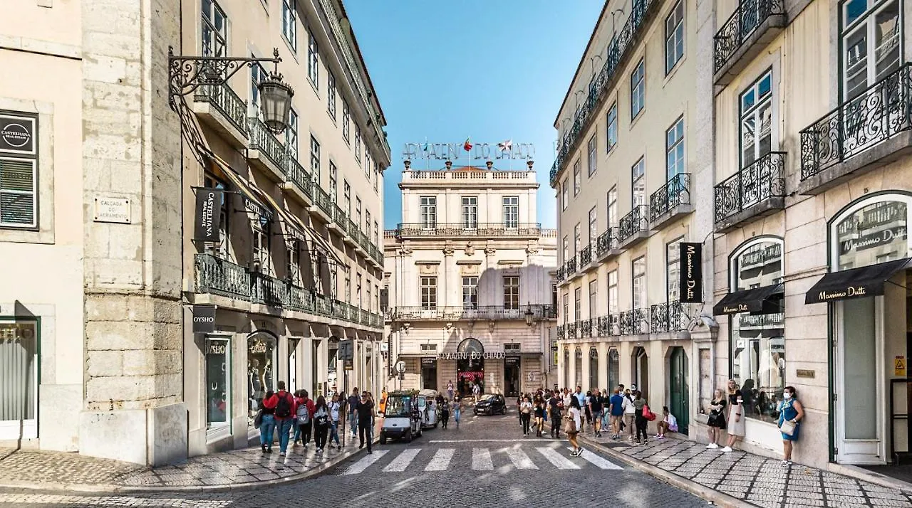 Chiado Apartment With View To The Castle Lisboa Portugal