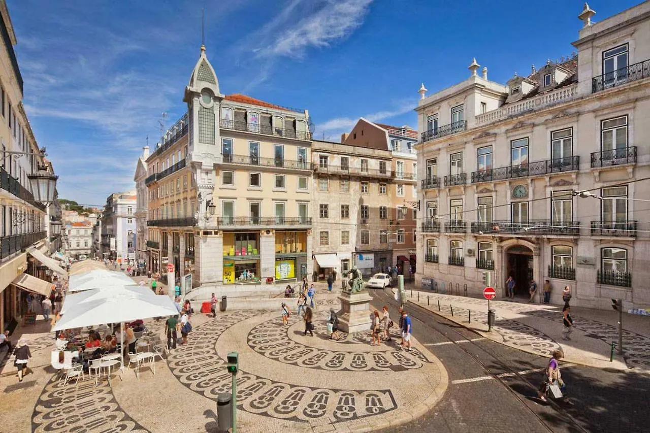 Chiado Apartment With View To The Castle Lisbon